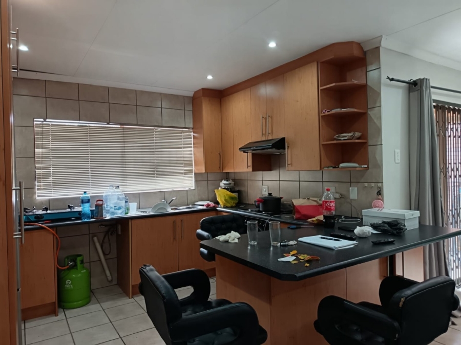 2 Bedroom Property for Sale in Three Rivers East Gauteng