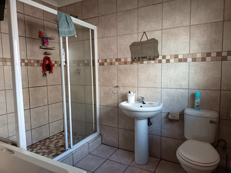 2 Bedroom Property for Sale in Three Rivers East Gauteng
