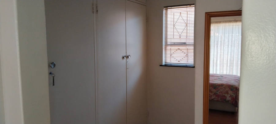 3 Bedroom Property for Sale in Shalimar Ridge Gauteng