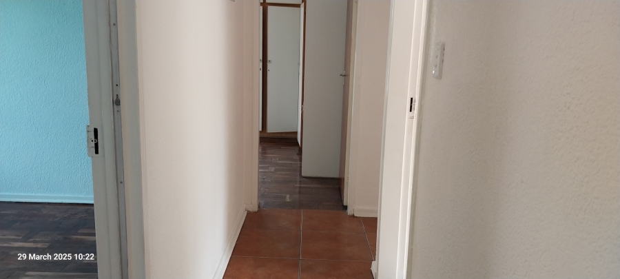 To Let 3 Bedroom Property for Rent in Florida Lake Gauteng
