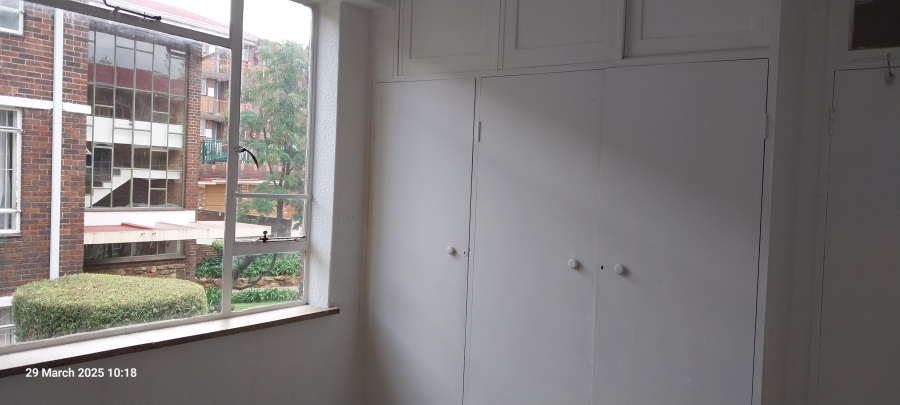 To Let 3 Bedroom Property for Rent in Florida Lake Gauteng