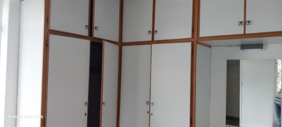 To Let 3 Bedroom Property for Rent in Florida Lake Gauteng
