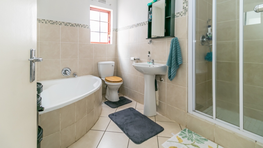 2 Bedroom Property for Sale in Northwold Gauteng