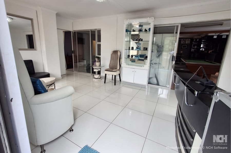 7 Bedroom Property for Sale in Eden Glen Gauteng