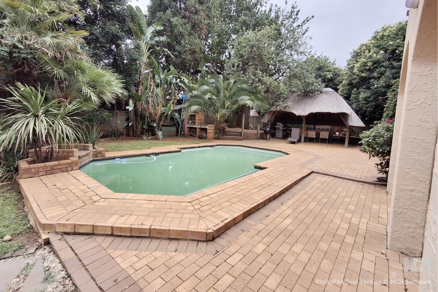 7 Bedroom Property for Sale in Eden Glen Gauteng