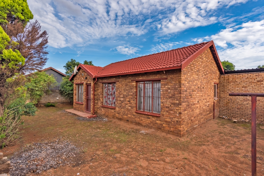 3 Bedroom Property for Sale in Protea Glen Gauteng
