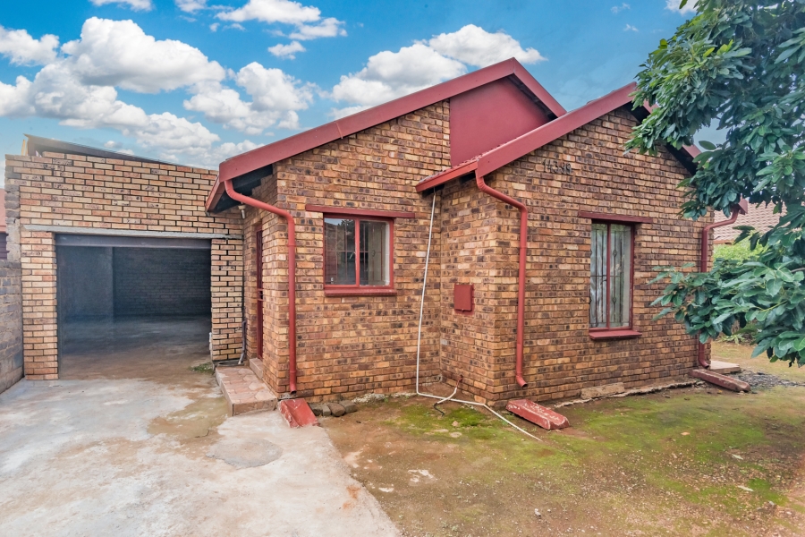 3 Bedroom Property for Sale in Protea Glen Gauteng