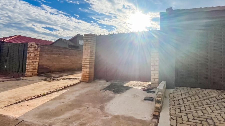 3 Bedroom Property for Sale in Protea Glen Gauteng