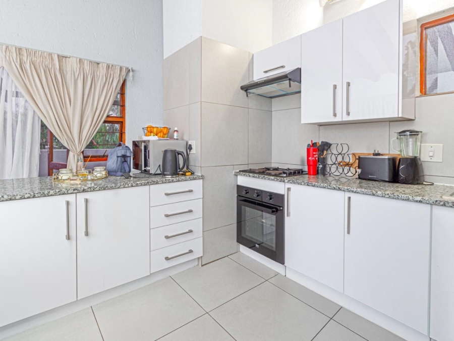 1 Bedroom Property for Sale in Paulshof Gauteng