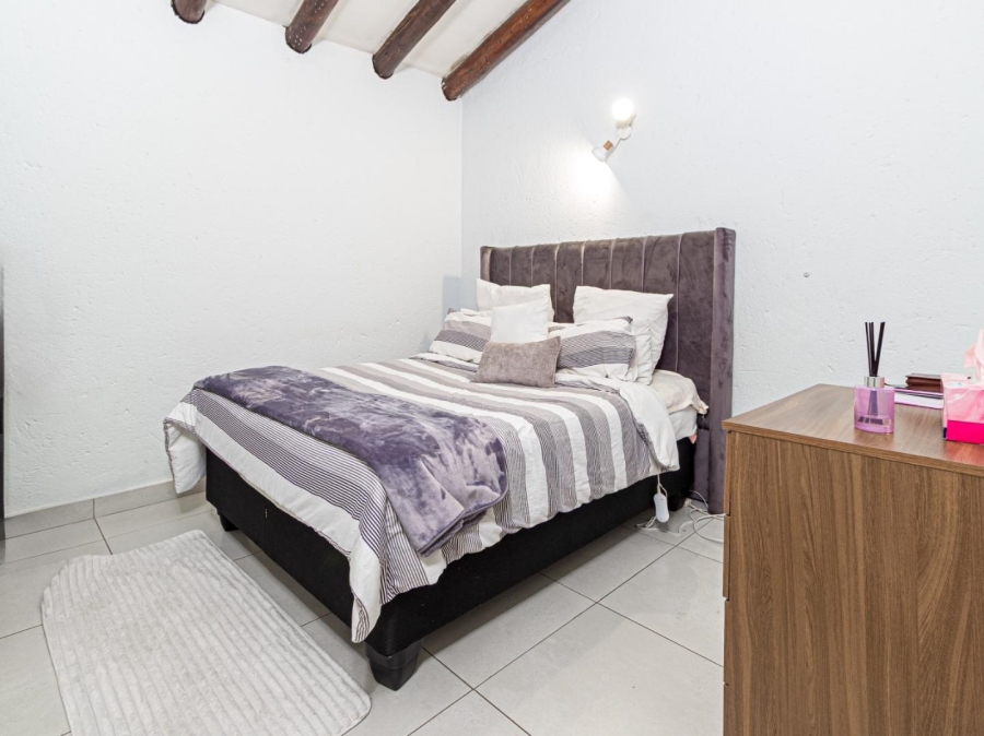 1 Bedroom Property for Sale in Paulshof Gauteng