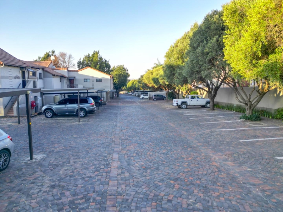 1 Bedroom Property for Sale in Paulshof Gauteng