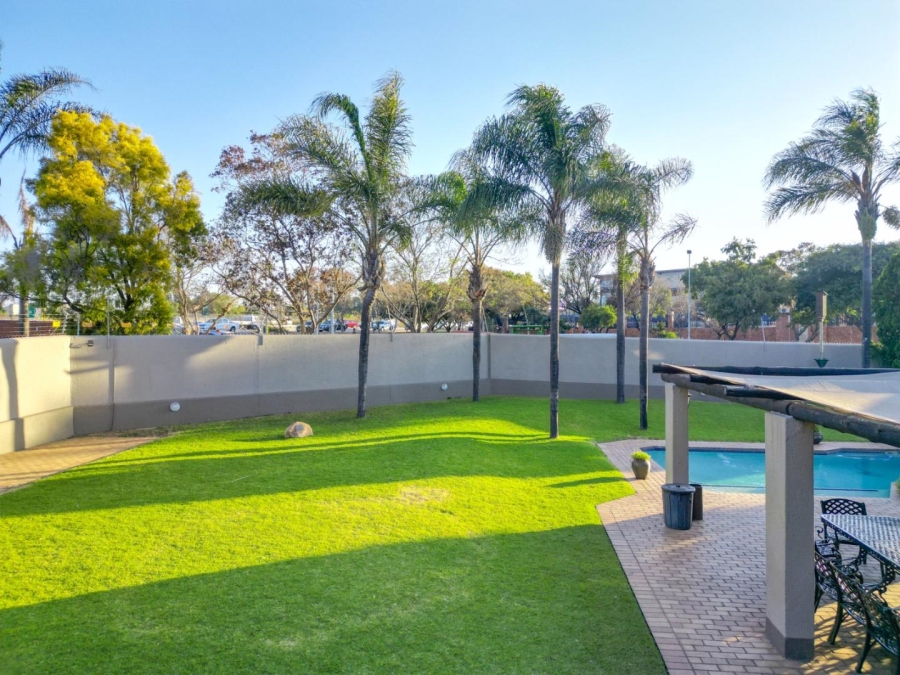 1 Bedroom Property for Sale in Paulshof Gauteng