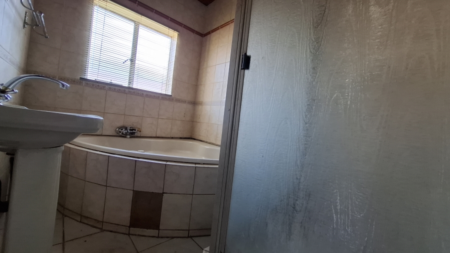 3 Bedroom Property for Sale in Geduld Ext 1 Gauteng