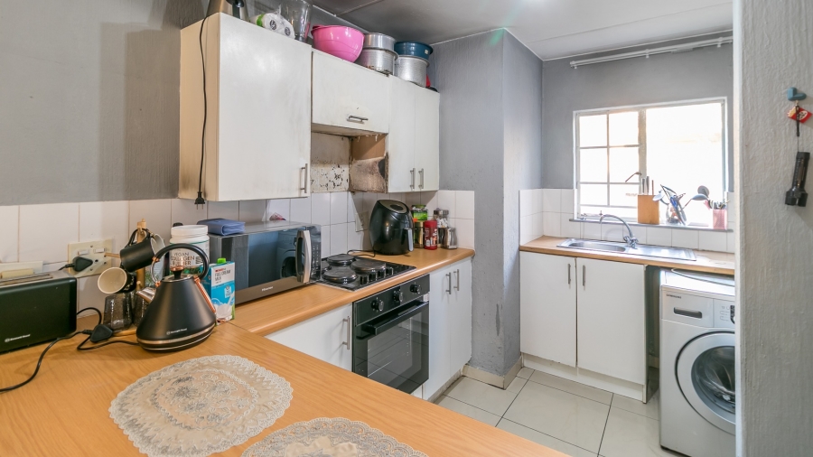 2 Bedroom Property for Sale in Buccleuch Gauteng