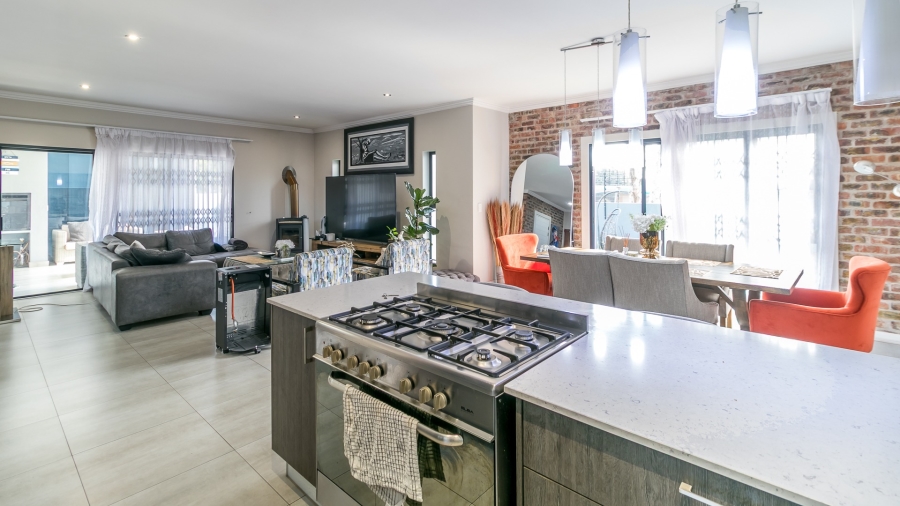 3 Bedroom Property for Sale in Kyalami Gauteng