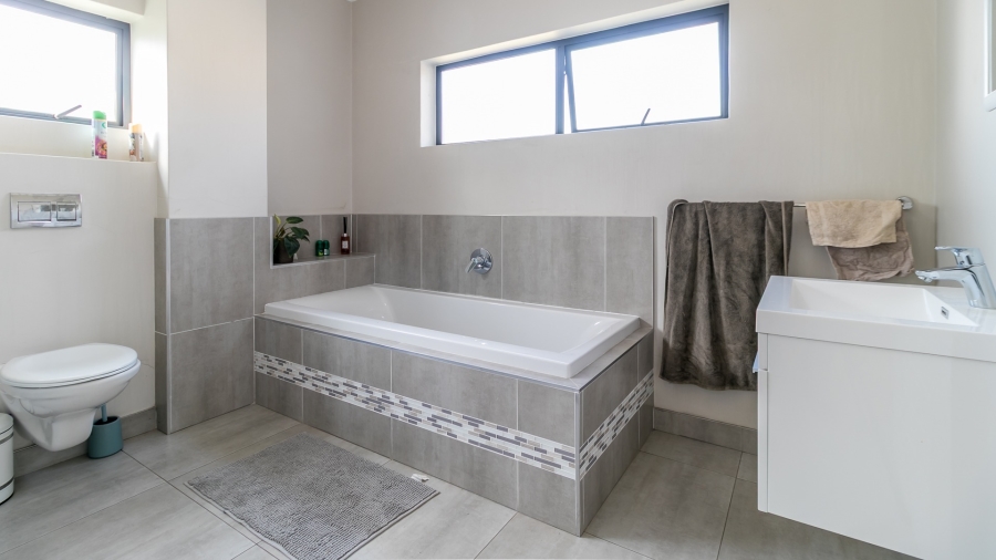 3 Bedroom Property for Sale in Kyalami Gauteng