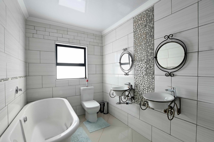 3 Bedroom Property for Sale in The Orchards Gauteng