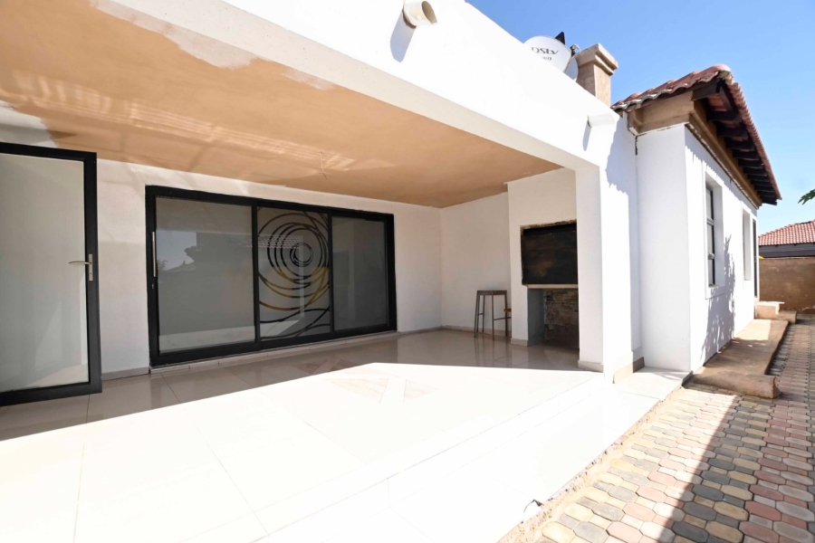 3 Bedroom Property for Sale in The Orchards Gauteng