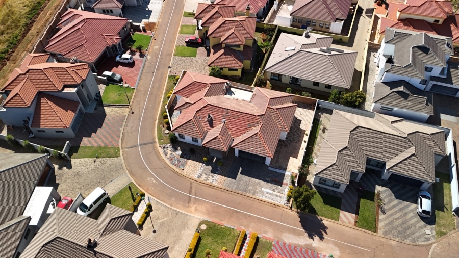 3 Bedroom Property for Sale in The Orchards Gauteng