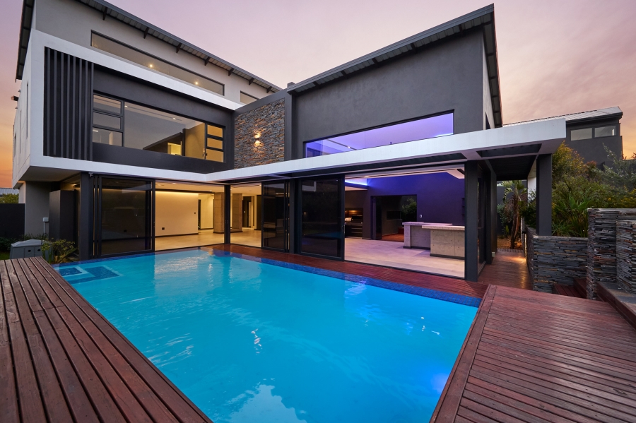 5 Bedroom Property for Sale in Waterfall Country Estate Gauteng