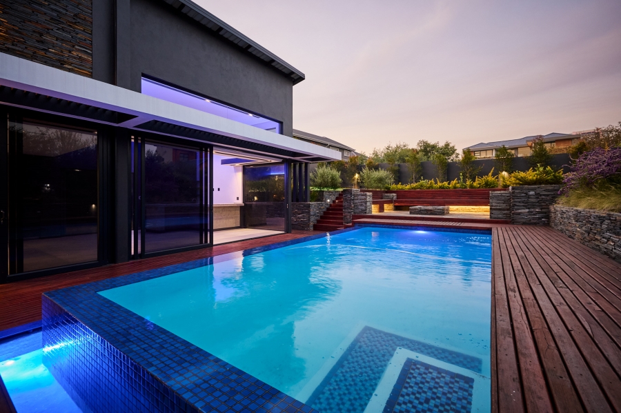 5 Bedroom Property for Sale in Waterfall Country Estate Gauteng