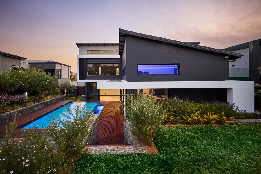 5 Bedroom Property for Sale in Waterfall Country Estate Gauteng