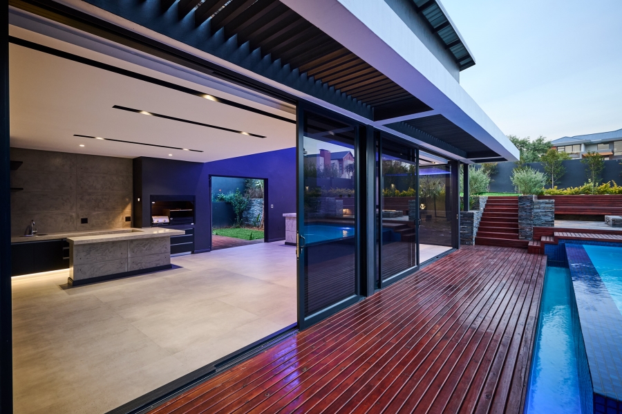 5 Bedroom Property for Sale in Waterfall Country Estate Gauteng