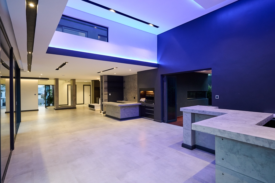 5 Bedroom Property for Sale in Waterfall Country Estate Gauteng