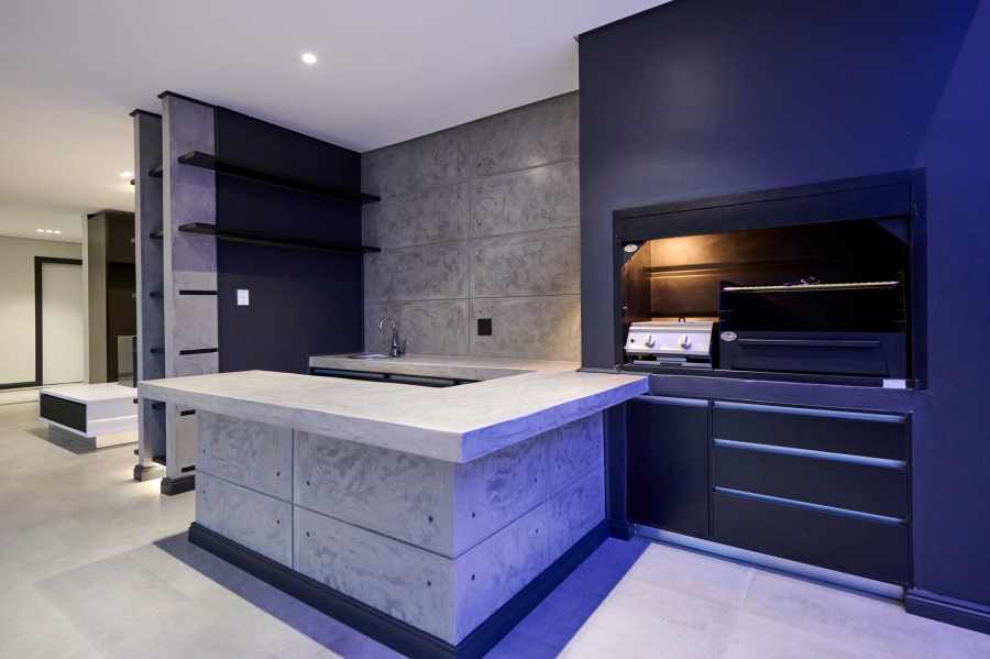 5 Bedroom Property for Sale in Waterfall Country Estate Gauteng