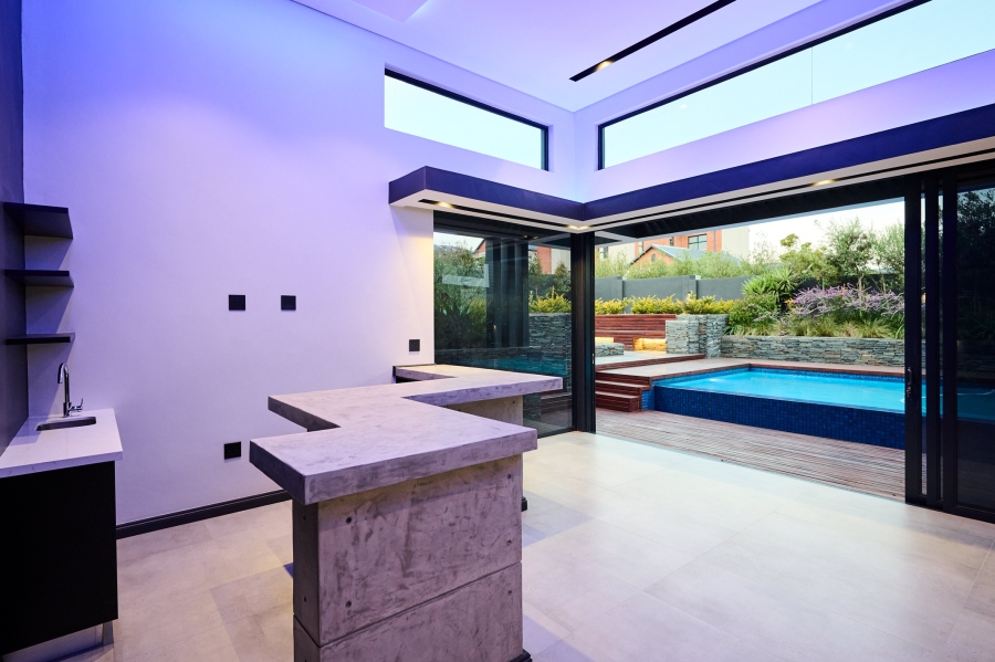 5 Bedroom Property for Sale in Waterfall Country Estate Gauteng