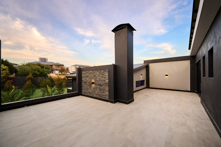 5 Bedroom Property for Sale in Waterfall Country Estate Gauteng