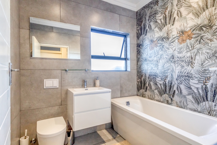 3 Bedroom Property for Sale in Lindhaven Gauteng