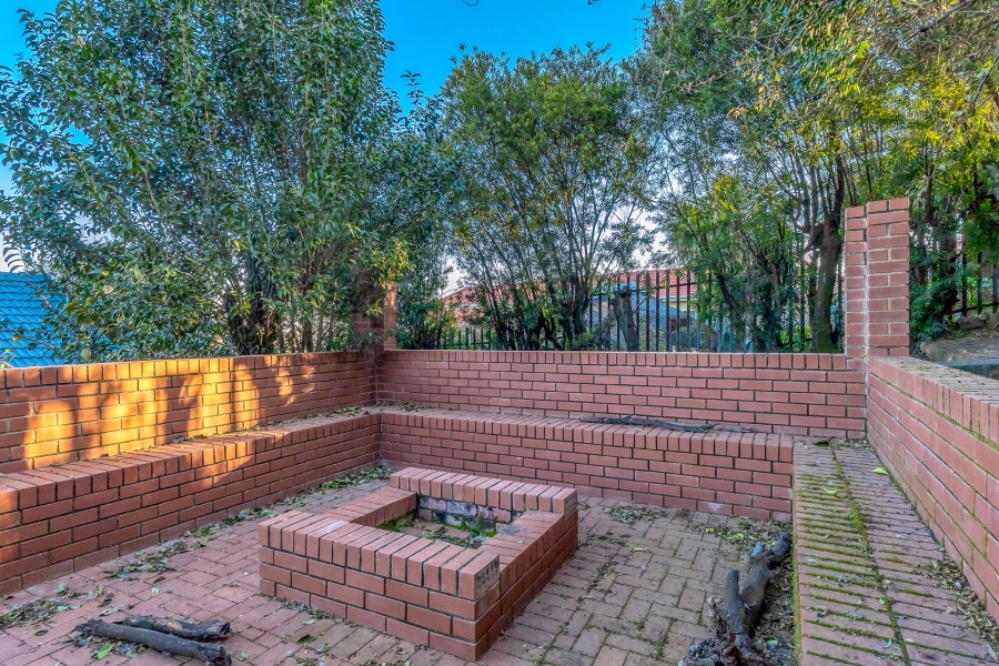 3 Bedroom Property for Sale in Lindhaven Gauteng