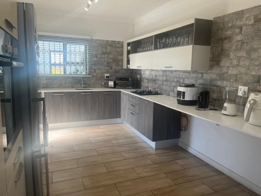 3 Bedroom Property for Sale in Blue Hills Gauteng