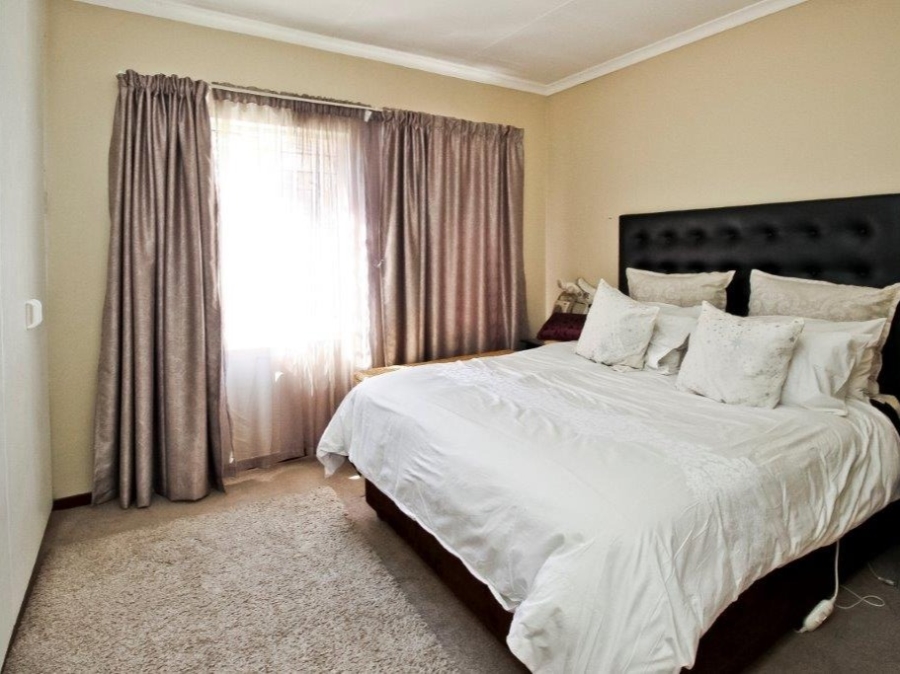 To Let 3 Bedroom Property for Rent in Sunninghill Gauteng