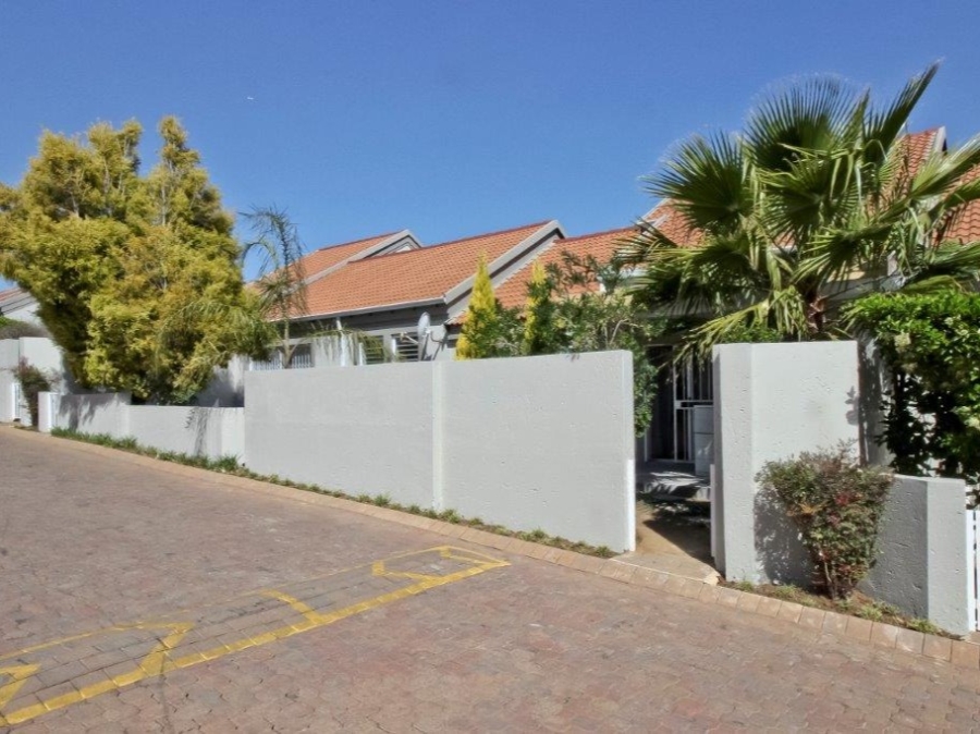 To Let 3 Bedroom Property for Rent in Sunninghill Gauteng