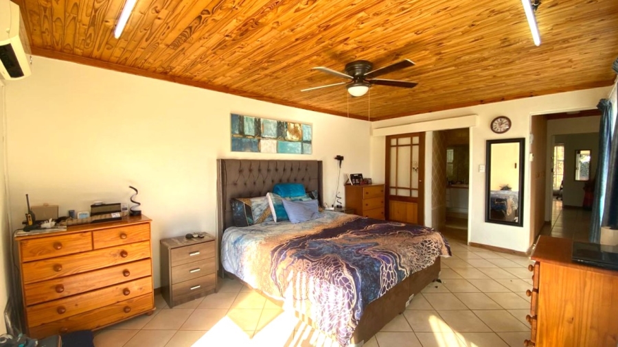 To Let 4 Bedroom Property for Rent in Garsfontein Gauteng