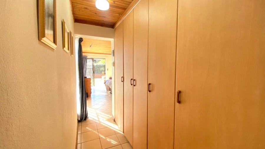 To Let 4 Bedroom Property for Rent in Garsfontein Gauteng