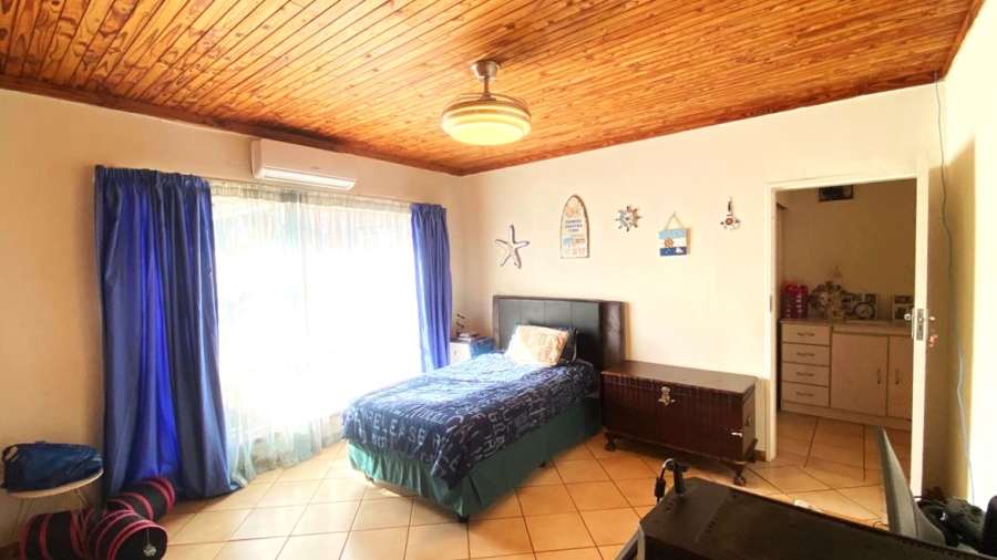 To Let 4 Bedroom Property for Rent in Garsfontein Gauteng