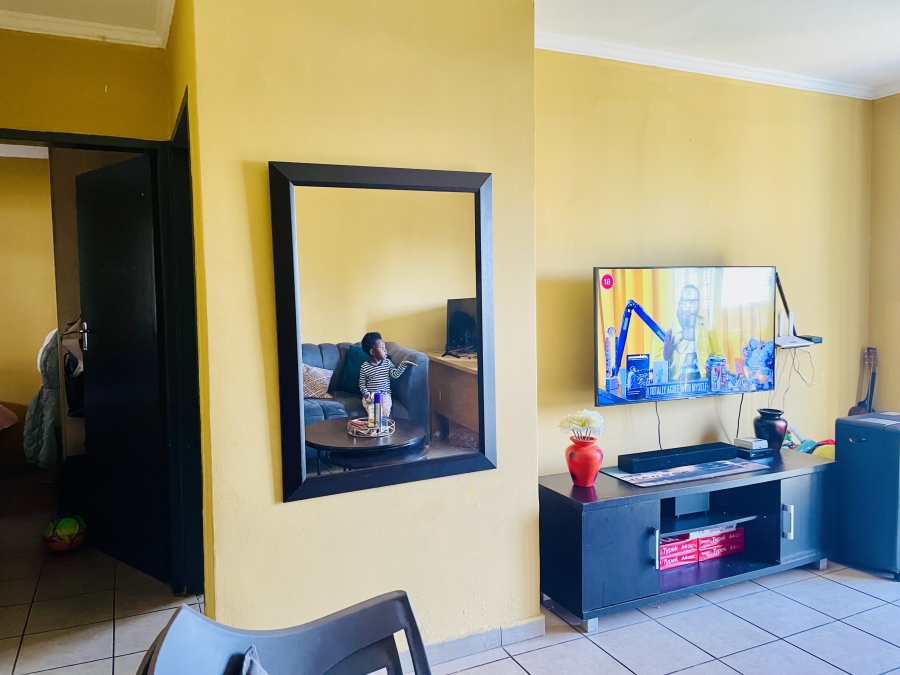 2 Bedroom Property for Sale in Noordwyk Gauteng