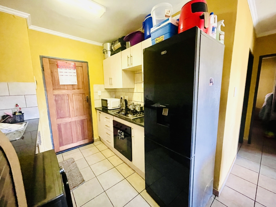 2 Bedroom Property for Sale in Noordwyk Gauteng