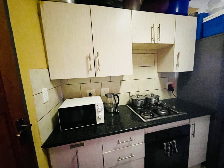 2 Bedroom Property for Sale in Noordwyk Gauteng