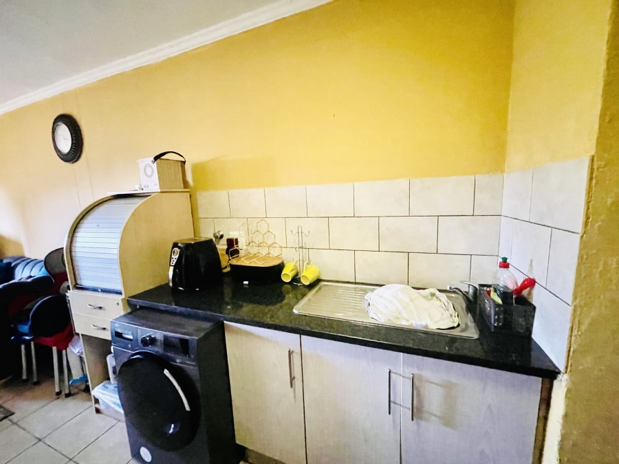 2 Bedroom Property for Sale in Noordwyk Gauteng