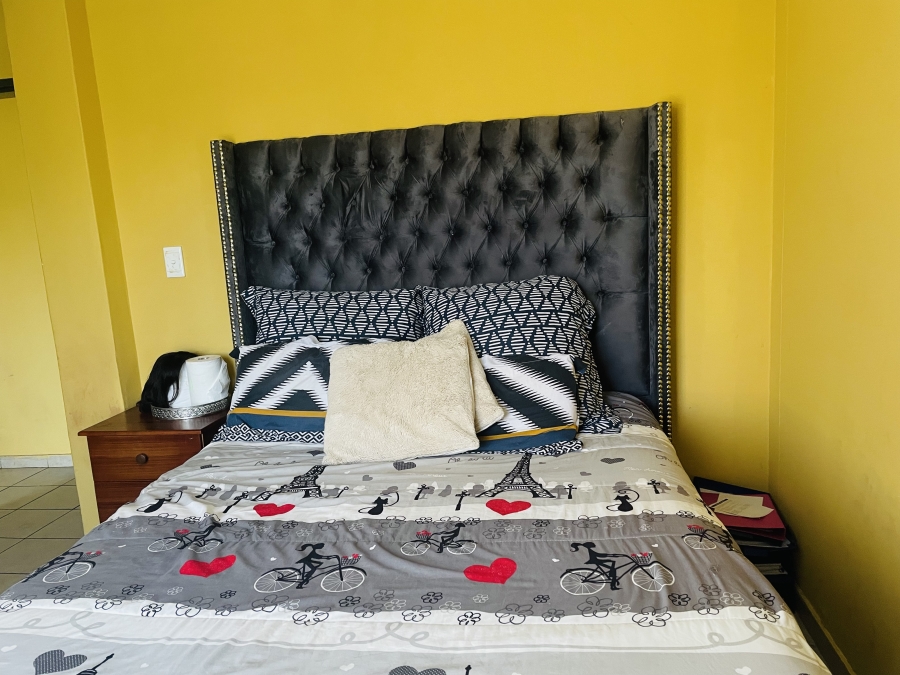 2 Bedroom Property for Sale in Noordwyk Gauteng