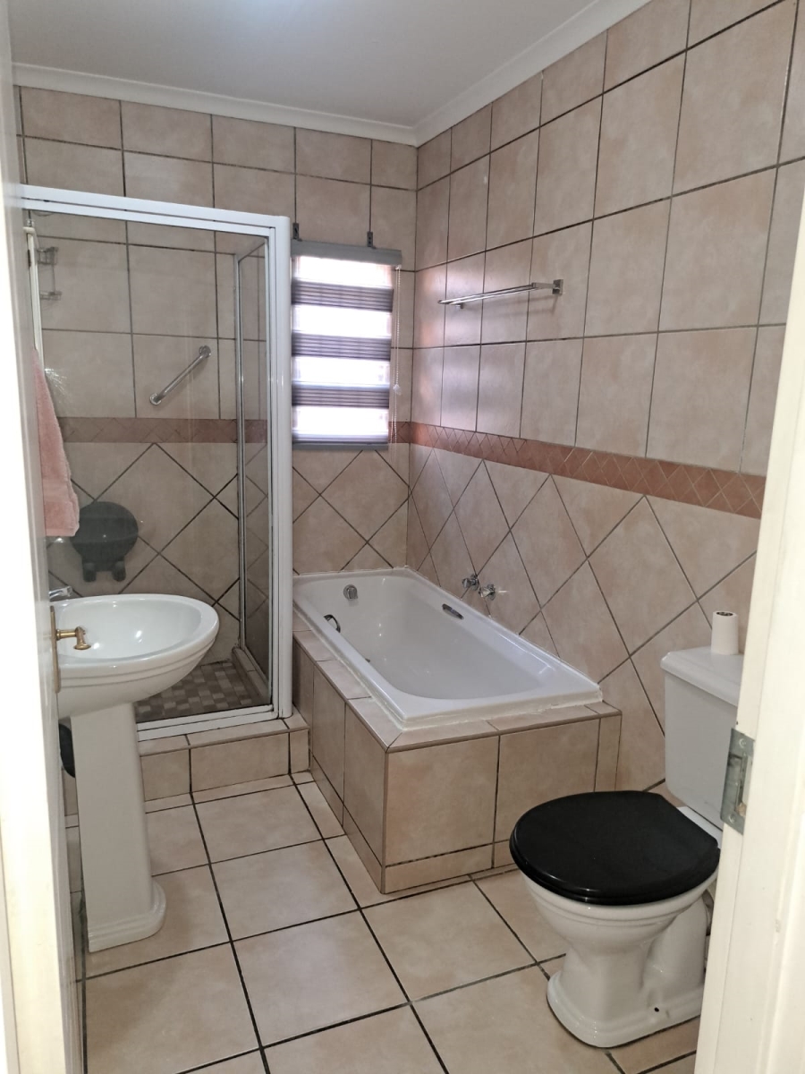 To Let 3 Bedroom Property for Rent in Elandshaven Gauteng