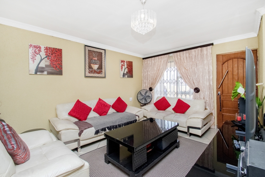 2 Bedroom Property for Sale in Cosmo City Gauteng