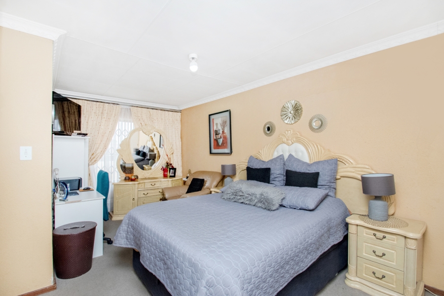2 Bedroom Property for Sale in Cosmo City Gauteng