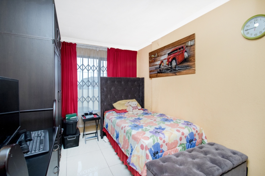2 Bedroom Property for Sale in Cosmo City Gauteng