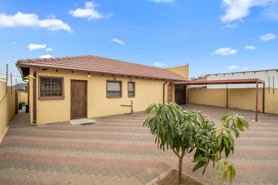 2 Bedroom Property for Sale in Cosmo City Gauteng