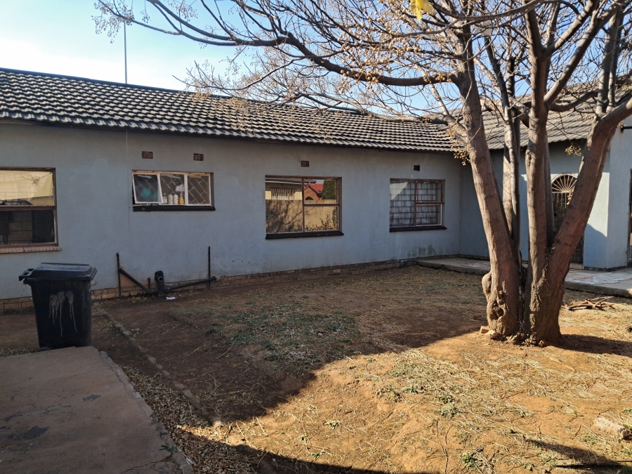 5 Bedroom Property for Sale in Geluksdal Gauteng